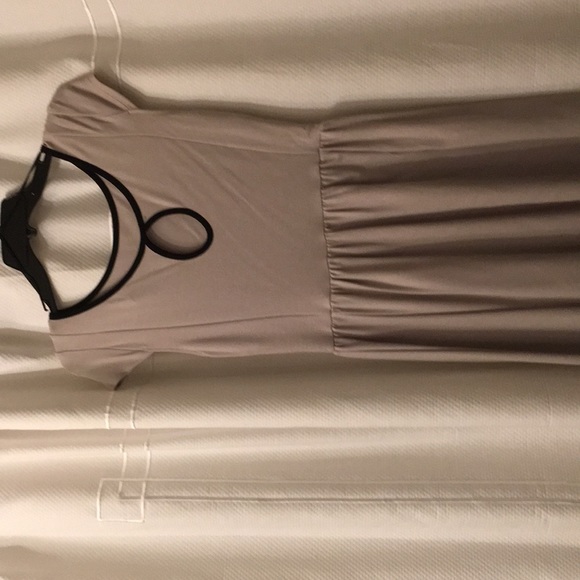 Women’s dress never worn ... - Picture 3 of 3